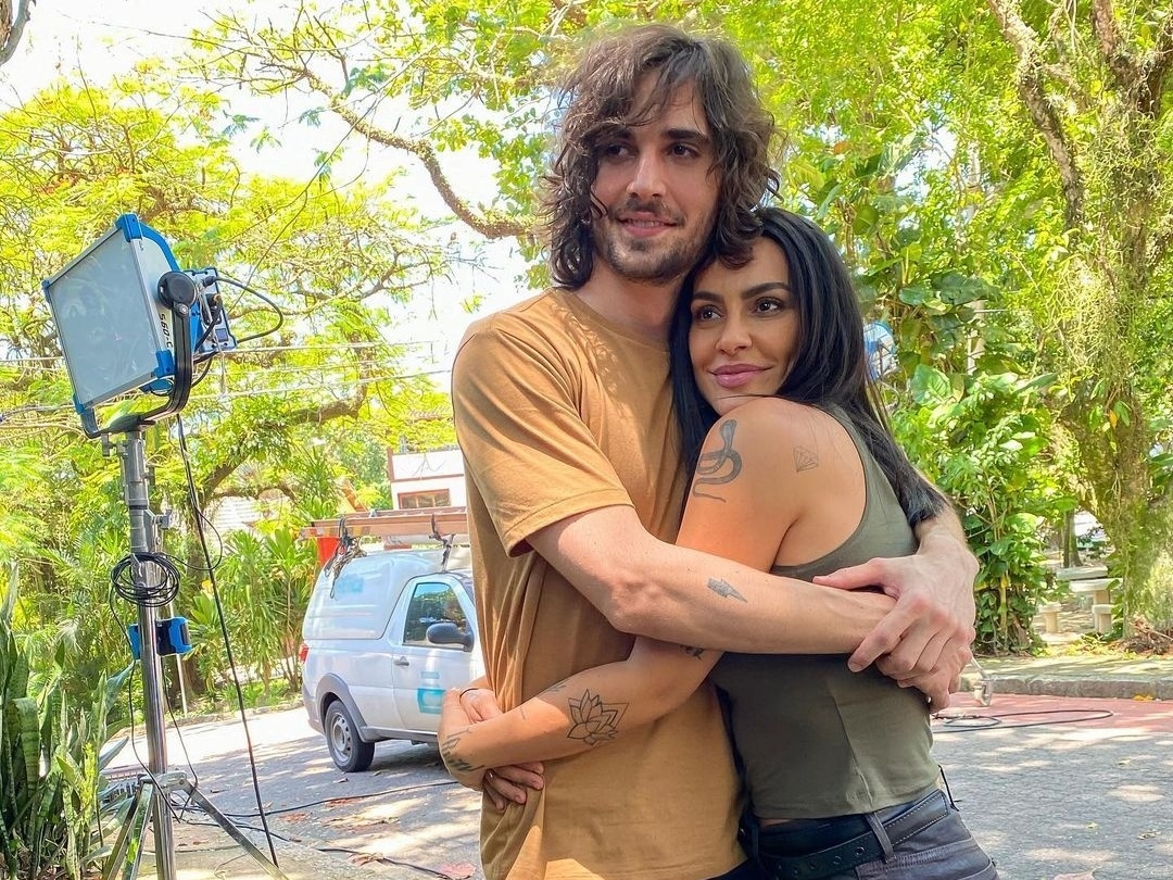 Parentesco de Cleo e Fiuk surpreende web e gera memes