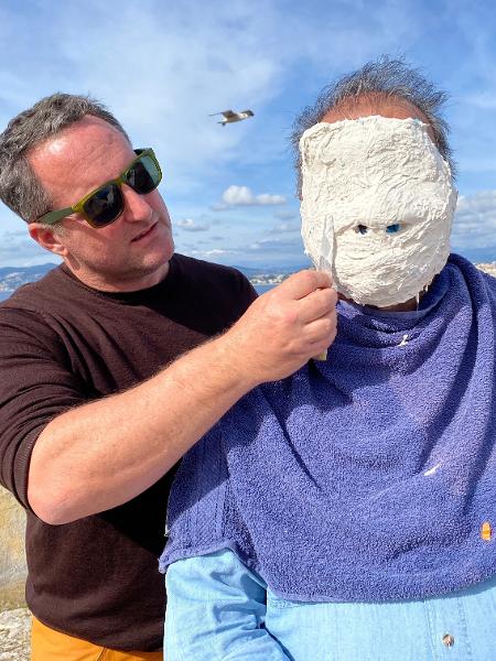 Jason deCaires Taylor tira molde de rosto  - Divulgação - Divulgação
