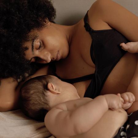 O leite materno é unanimidade: outros leites e alimentos podem ser decididos conforme realidades das famílias, ainda que haja recomendações de outras entidades e especialistas O leite materno é unanimidade: outros leites e alimentos podem ser decididos conforme realidades das famílias, ainda que haja recomendações de outras entidades e especialistas