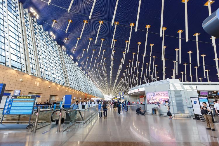 Aeroporto Internacional de Xangai Pudong, em Xangai, na China: gigante asiático só cresce em influência no mercado de viagens Aeroporto Internacional de Xangai Pudong, em Xangai, na China: gigante asiático só cresce em influência no mercado de viagens