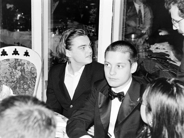 Leonardo DiCaprio e Tobey Maguire em 1997