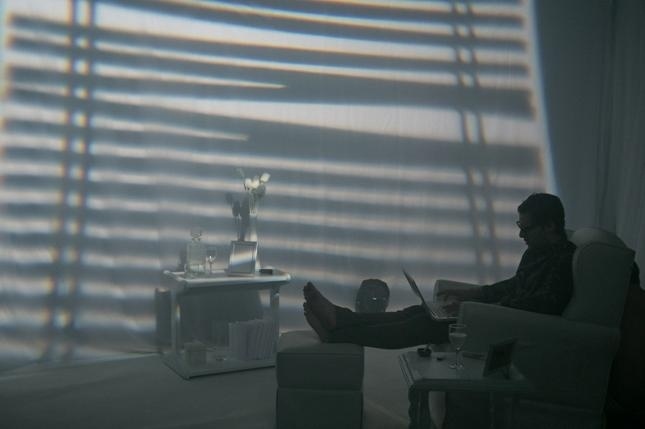 Peça "Os Estranhos que Nos Habitam", de Wagner D'Avilla - Divulgação