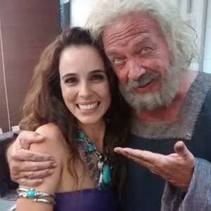 Miriam Freeland e Carlo Mossy no camarim de "A Terra Prometida" - Reprodução/Facebook/Carlo Mossy - Reprodução/Facebook/Carlo Mossy