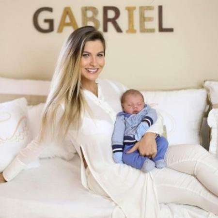 Andressa Suita com o filho, Gabriel - Reprodução/Instagram/andressasuita