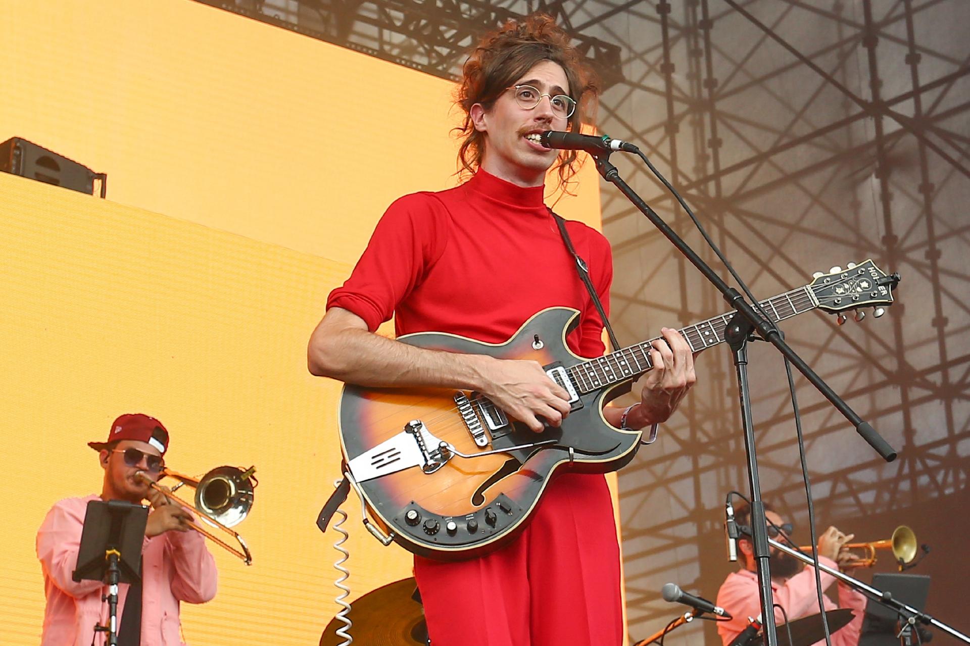 Banda paulistana O Terno, do vocalista Tim Bernardes, se apresenta no palco Axe do Lollapalooza Brasil 2018 - Jales Valquer/Fotoarena/Estadão Conteúdo