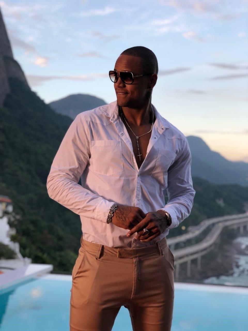 Léo Santana grava videoclipe de "10 Beijos de Rua" no Rio de Janeiro - Divulgação