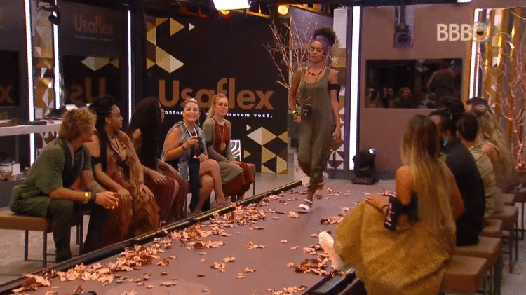 Gabriela desfila em evento especial - Reprodução/GloboPlay - Reprodução/GloboPlay