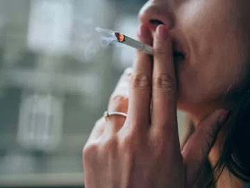 Milão proíbe cigarro nas ruas; Itália tem 1/5 da população fumante