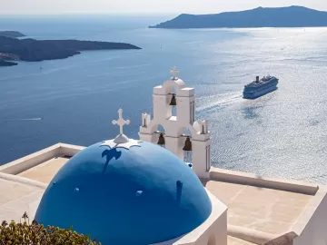 Adeus, paraíso: com lixo e muita gente, cruzeiros sobrecarregam Santorini