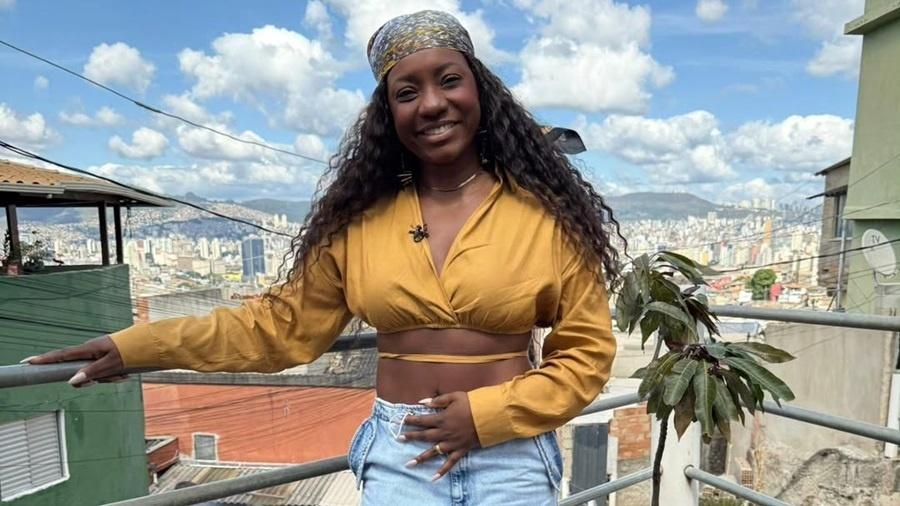 Luto na música: morte de artista é confirmada 2 A sambista Adriana Araújo morreu hoje, aos 49 anos