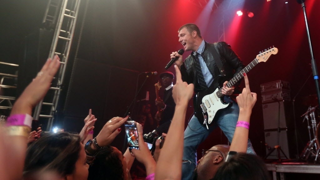10.jul.2016 - Integrante dos Backstreet Boys, Nick Carter se apresenta no Via Marquês, em São Paulo. Show faz parte da sua turnê solo "All American" - Ricardo Matsukawa/UOL