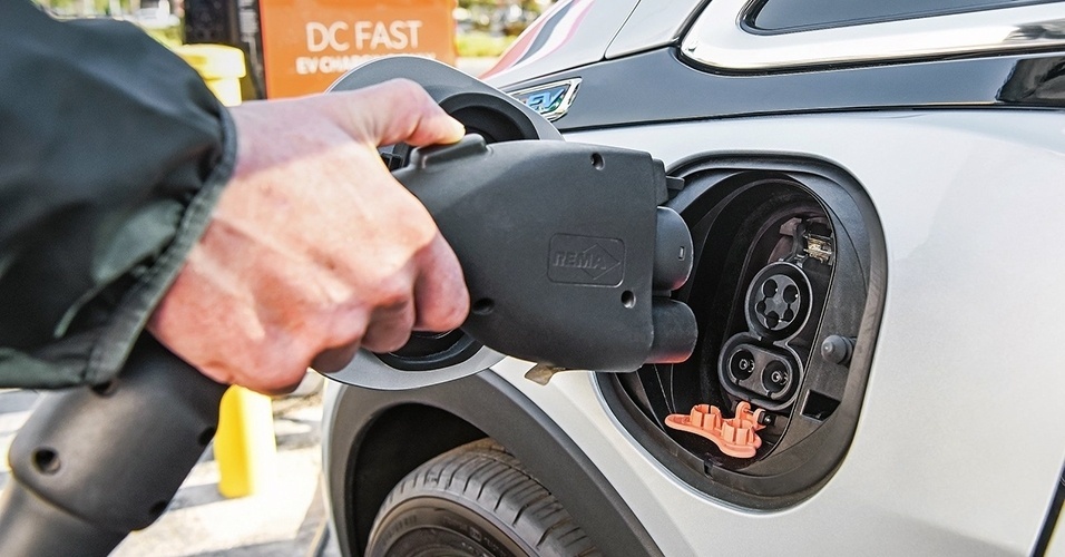 Chevrolet Bolt EV 2017 - Divulgação