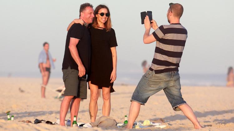28.jun.2017 - A ex-Spice Girl Mel C posa para fotos na praia na Barra da Tijuca, no Rio - AgNews - AgNews