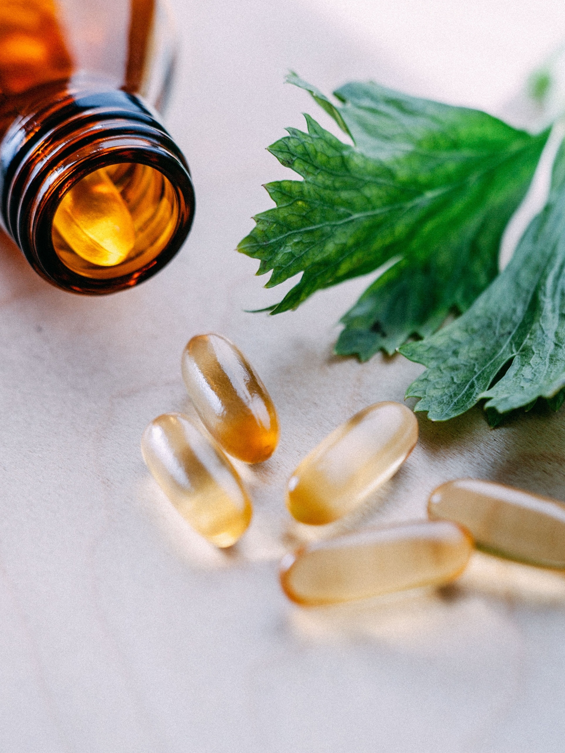 Combinar remédios fitoterápicos com medicamentos pode fazer mal à saúde -  25012018 - UOL VivaBem