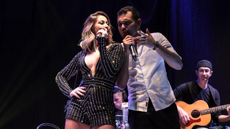 Carol & Vinícius é o nome da dupla formada pela ex-panicat Carol Narizinho - Divulgação - Divulgação