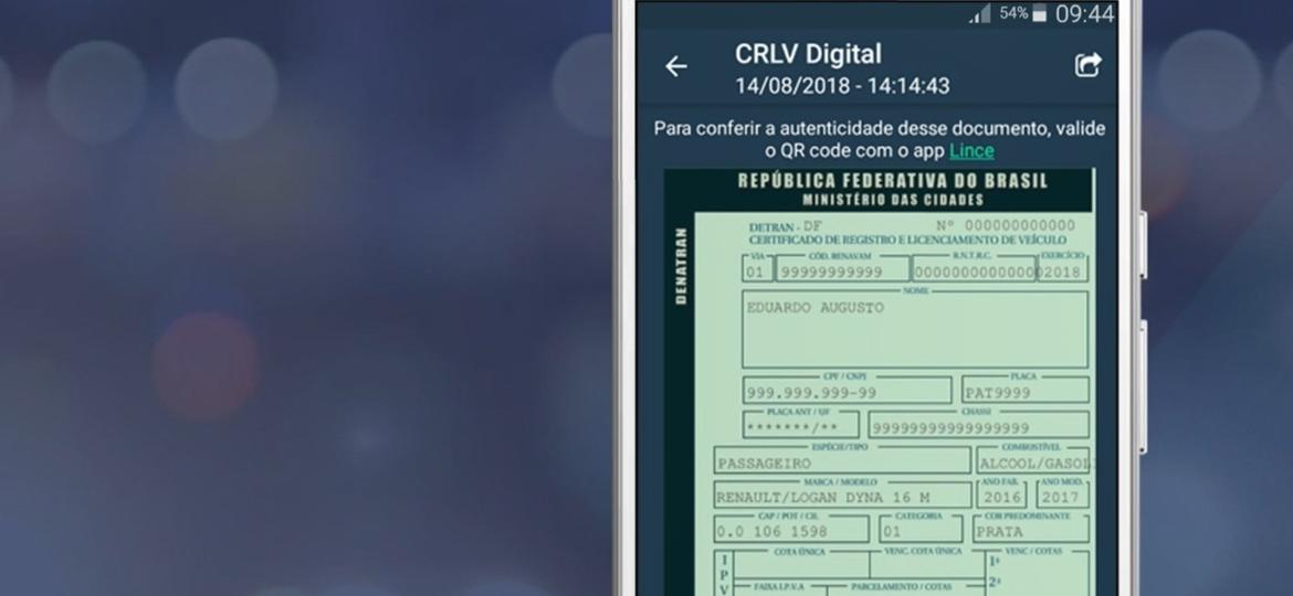 Versão digital do CRLV, o documento de porte obrigatório, passa a informar recall pendente há mais de um ano - Divulgação