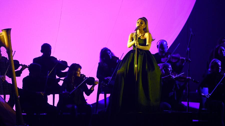 Ariana Grande durante performance no Grammy 2020 - Kevin Winter/Getty Images for The Recording Academy