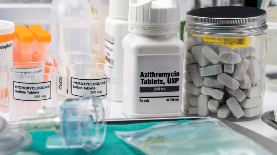 A azitromicina foi testada em estudo clínico brasileiro somada ao tratamento padrão, que incluía também a hidroxicloroquina - GETTY IMAGES