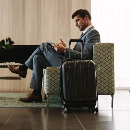 Transporte aéreo manteve liderança entre segmentos analisados, com faturamento de R$ 4,3 bilhões no semestre, crescimento de 12,8% na comparação anual