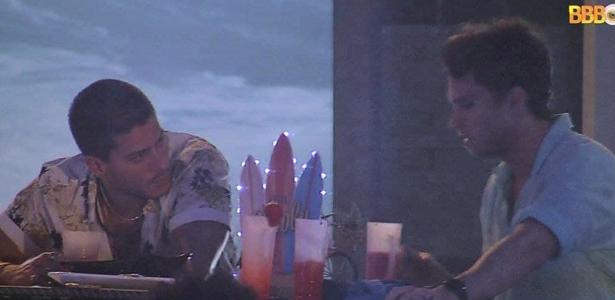 BBB 22: Arthur cobrou satisfação de Lucas na festa do líder