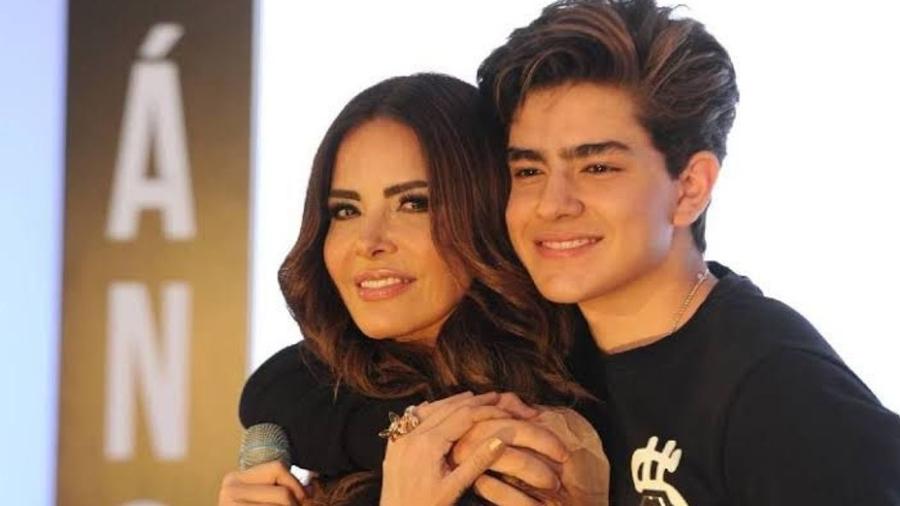 Gloria Trevi e o filho, Angel - Divulgação