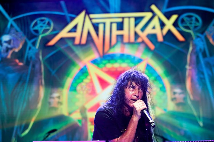 Anthrax durante apresentação no Summer Breeze Brasil