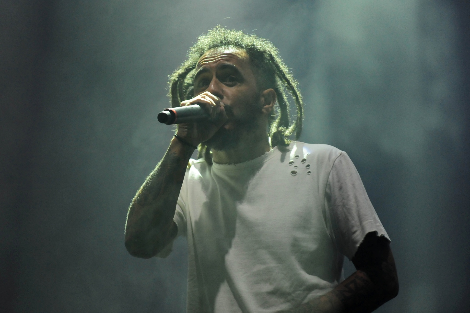 13.mar.2016 - O Planet Hemp se apresenta no palco Axe no segundo dia do Lollapalooza Brasil 2016 - Junior Lago/UOL