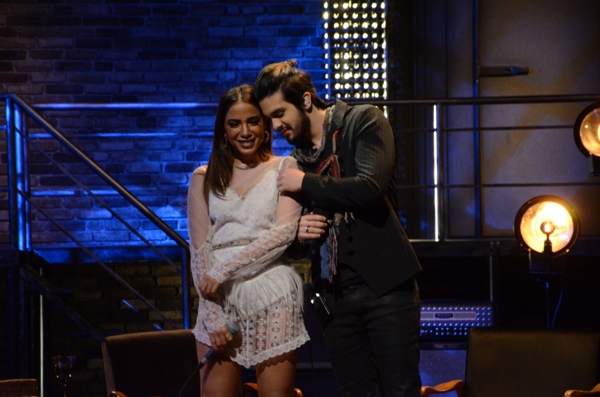 15.ago.2016 - Luan Santana grava DVD de duetos "1977" no Polo cinematográfico de Paulínia, em São Paulo. Álbum, que vai homenagear as mulheres, terá participação de Anitta, Ivete Sangalo, Sandy, Marília Mendonça, entre outras. - Manuela Scarpa/Brazil News