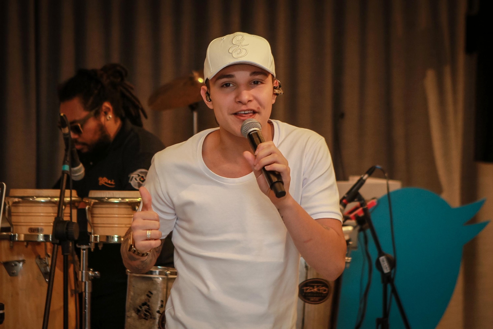 Ms Gui Fotos: Em nova fase, MC Gui lança EP em São Paulo - 08/09/2016 - UOL ...