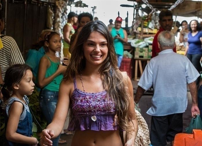 Ritinha (Isis Valverde) - Nascida e criada na fictícia Parazinho, desde pequena é fascinada pelas águas do rio. É sedutora, assim como as sereias. Vive a euforia da juventude. Gosta do namorado Zeca (Marco Pigossi), mas deseja experimentar de tudo, conhecer outros lugares, aproveitar o que a vida tem para oferecer. Vai se envolver com Ruy (Fiuk) - Estevam Aguillar/TV Globo