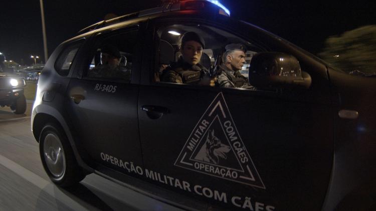 Jeiza (Paolla Oliveira) é convocada para uma operação policial em "A Força do Querer" - Reprodução/GShow - Reprodução/GShow