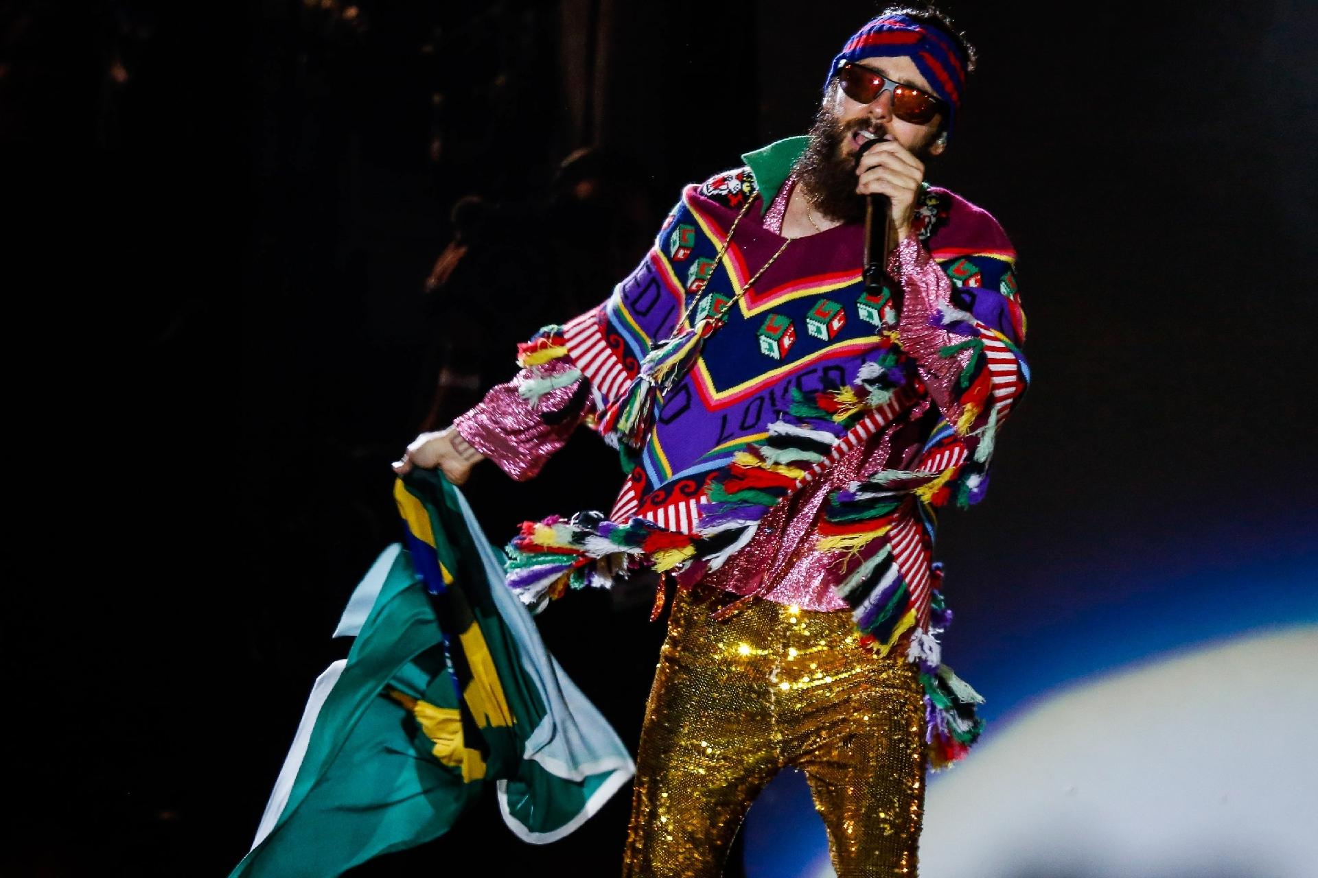 Com uma ligação única com o público, Jared entrou propondo interações. Pediu de cara para que fossem ao ?chão, chão, chão?, assim mesmo, em português - Marco Antonio Teixeira/UOL