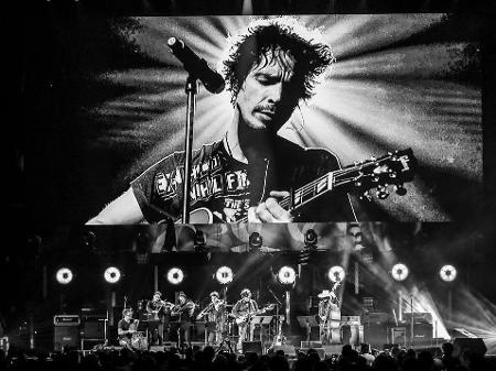 Chris Cornell é homenageado em tributo com famosos no The Forum, em Los Angeles - Rich Fury/The Forum/Divulgação