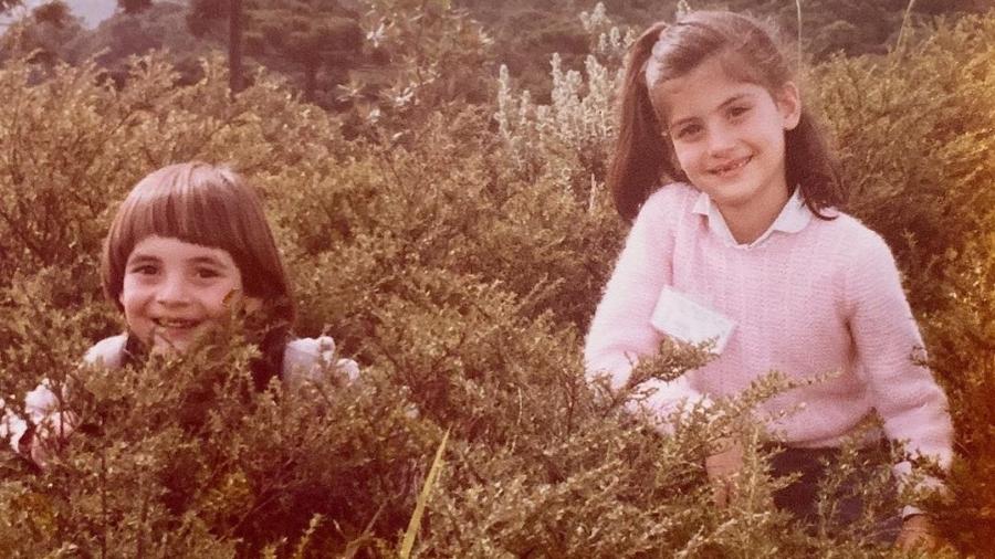 Isabella Fiorentino e o irmão, Fábio, quando eram crianças - Reprodução/ Instagram