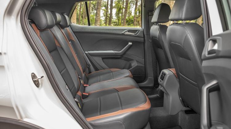 Muita bagagem e aperto no banco de trás: o dilema do Fiat Fastback