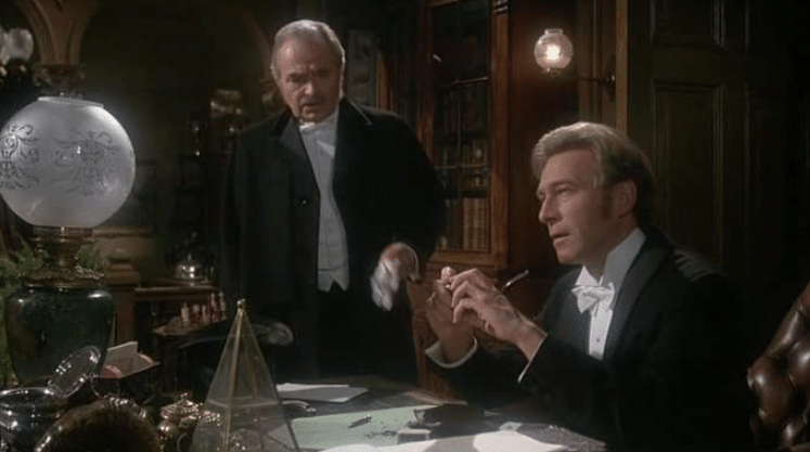 Christopher Plummer em "Assassinato Por Decreto" (1979) - Reprodução