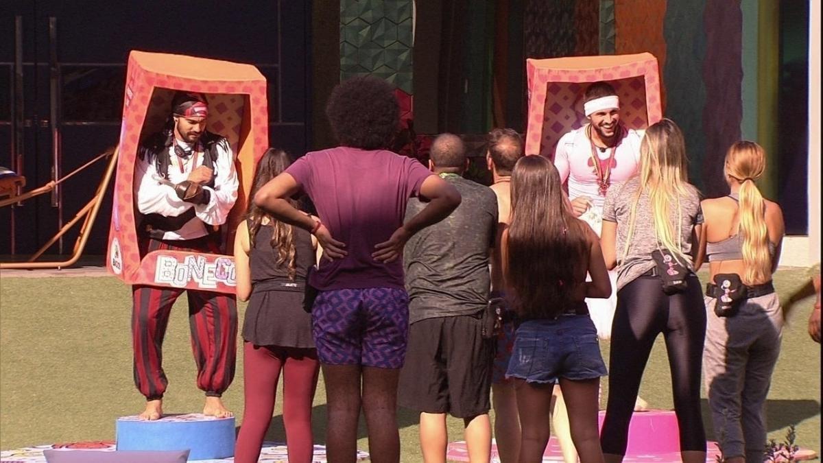 BBB 21: Arthur e Bil cumprem o primeiro castigo do monstro - Reprodução/Globoplay