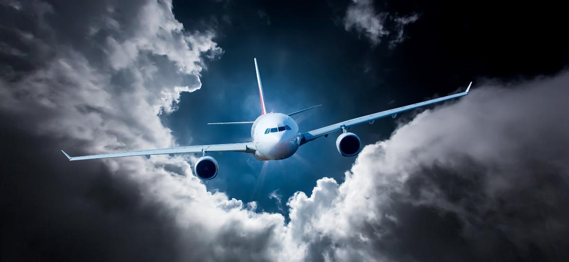 Voar poderá ser cada vez mais assustador para quem já tem medo deste tipo de viagem - Getty Images/iStockphoto