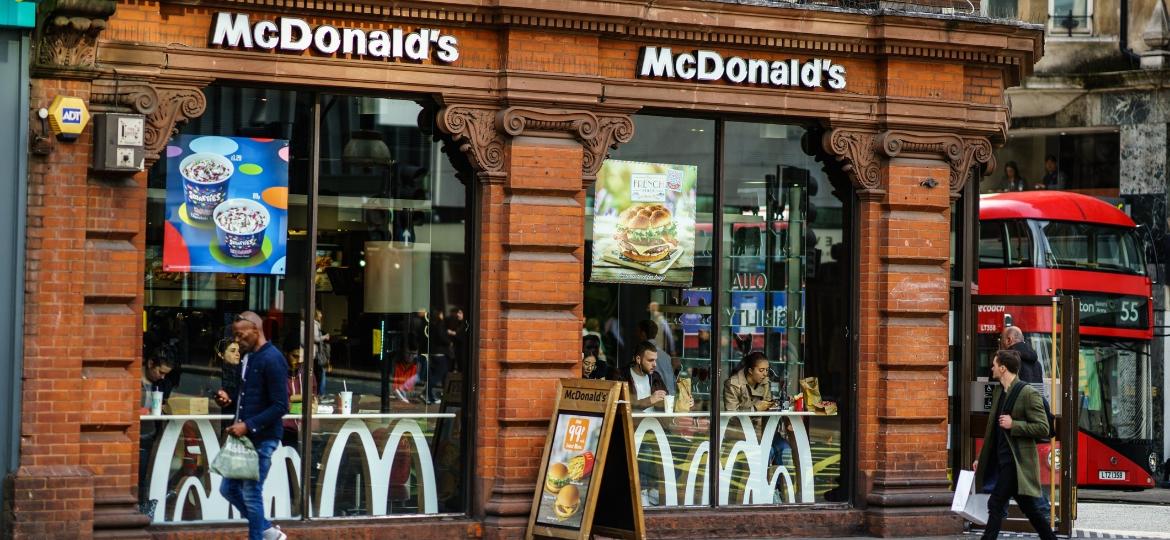 McDonald"s em Londres, no Reino Unido: Rede americana está na mira de Downing Street, inclusive - nrqemi/Getty Images