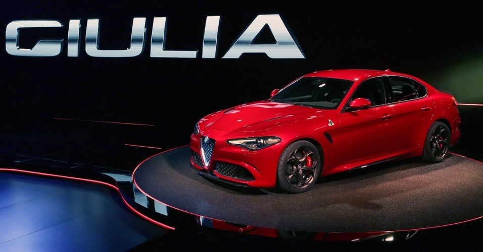 Alfa Romeo Giulia 2016 - Divulgação