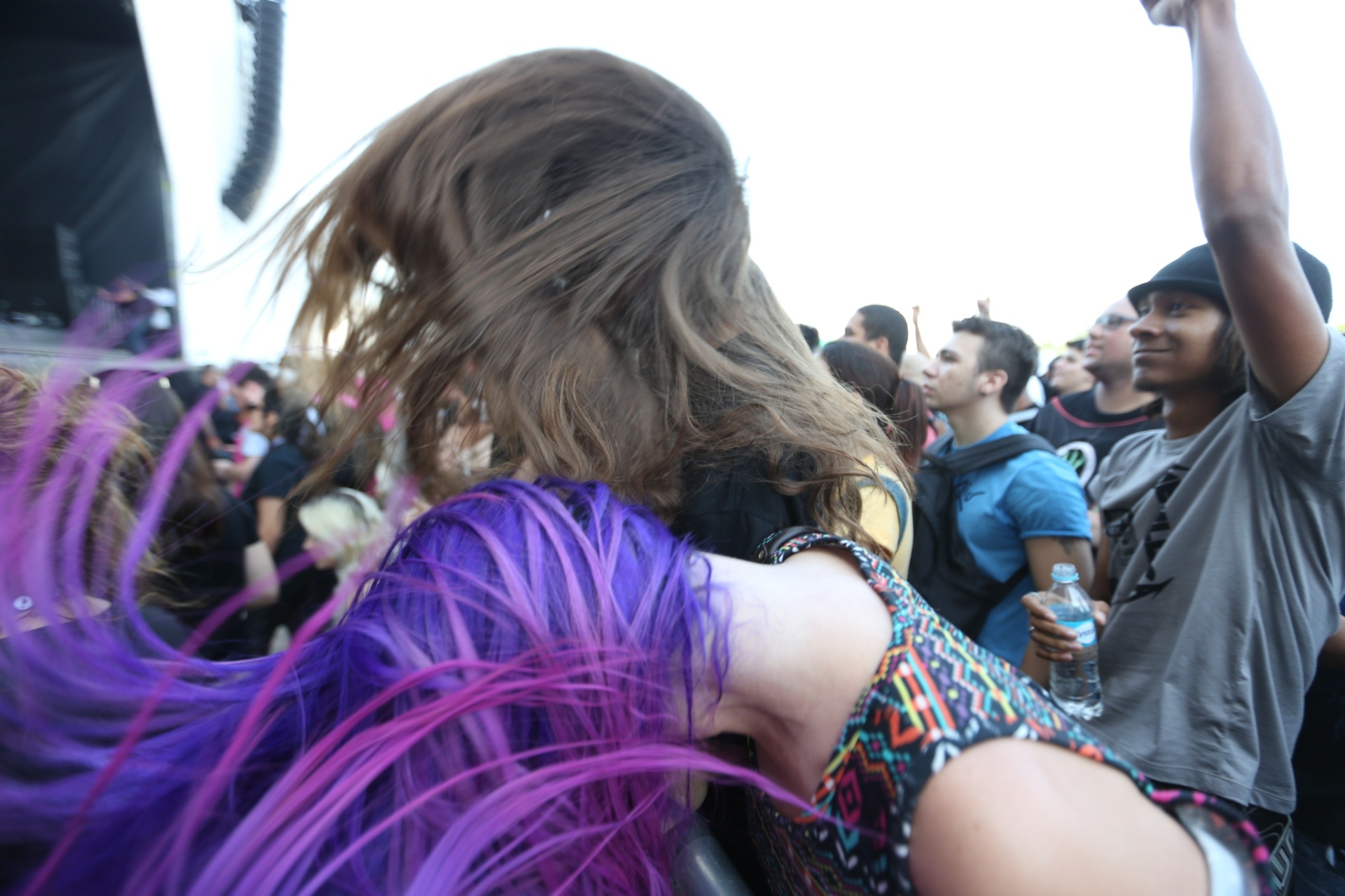 Headbangers batem cabeça em show no Rock in Rio, no início do "dia do metal" na Cidade do Rock - J.F. Diorio/AE