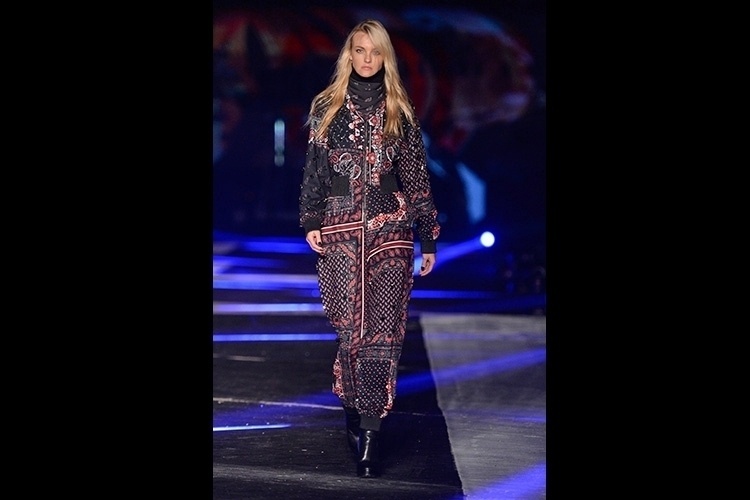 Ellus desfila da Elle Preview - Divulgação