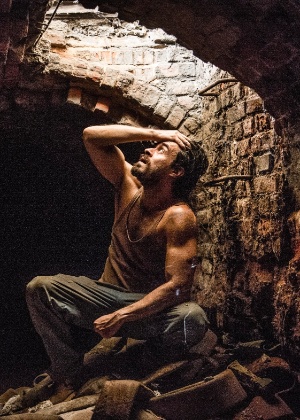 Erom Cordeiro é Sérgio em "Supermax", um dos sete homens confinados num presídio na série da Globo - Renato Rocha Miranda/Globo - Renato Rocha Miranda/Globo