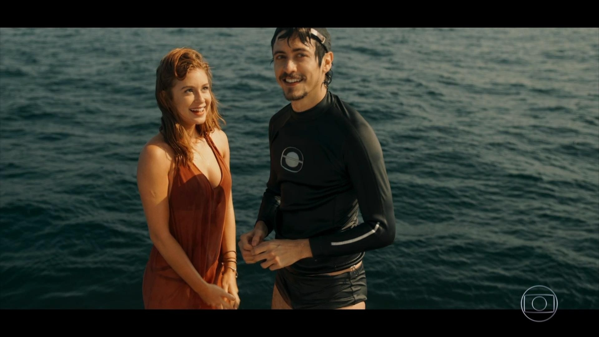 Isabela (Marina Ruy Barbosa) aceita o pedido de casamento de Vicente (Jesuíta Barbosa) em "Justiça", minissérie da Globo - Reprodução/TV Globo