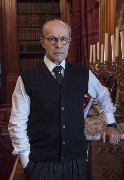 Pompeu (Osmar Prado): Patriarca da família Azevedo Gomes, inicialmente é contra o investimento na TV. Quando percebe o sucesso do veículo, decide usá-lo para seus interesses políticos - Estevam Avellar/ TV Globo