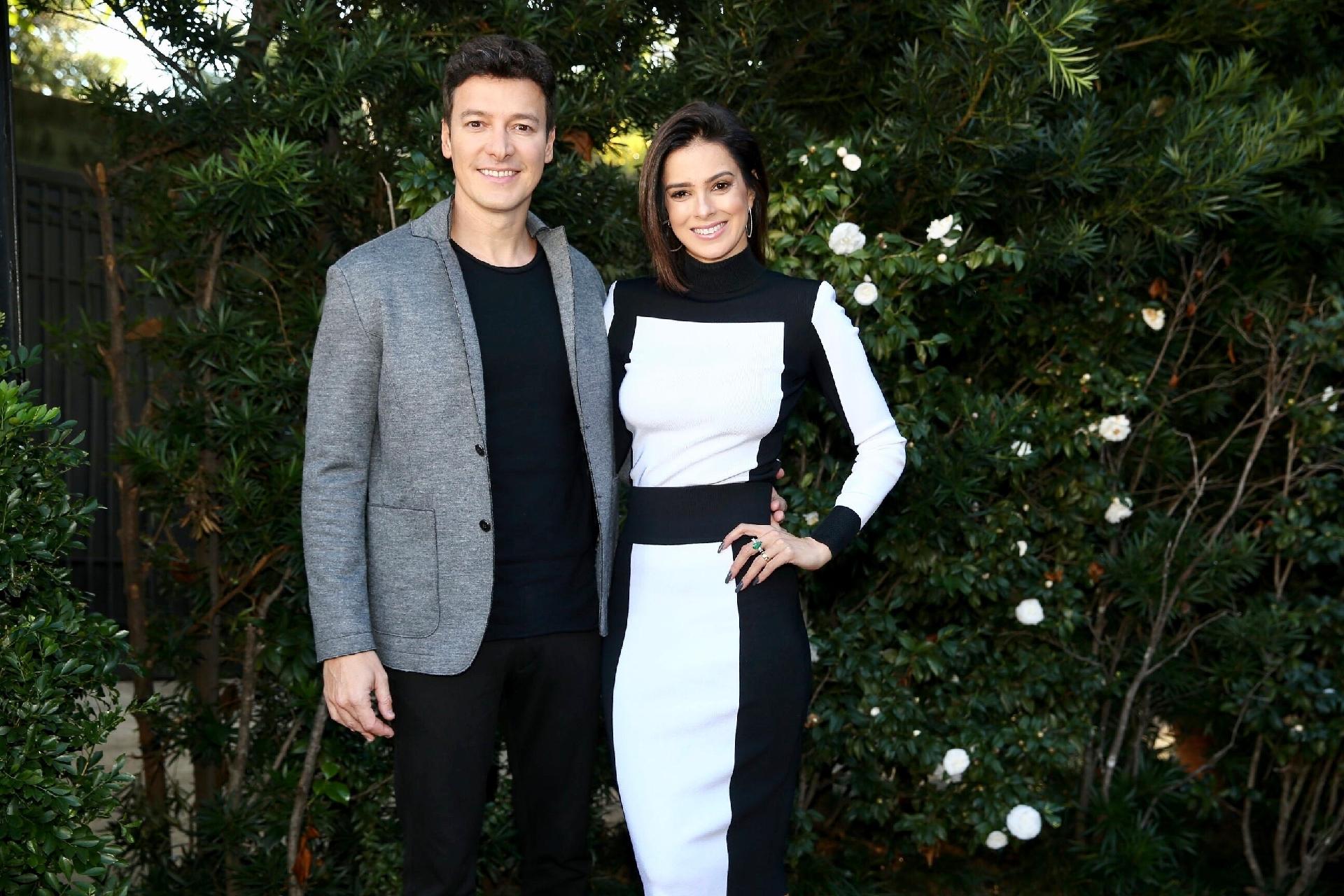 Rodrigo Faro com a esposa Vera Viel na tarde deste domingo em São Paulo - Manuela Scarpa/Brazil News