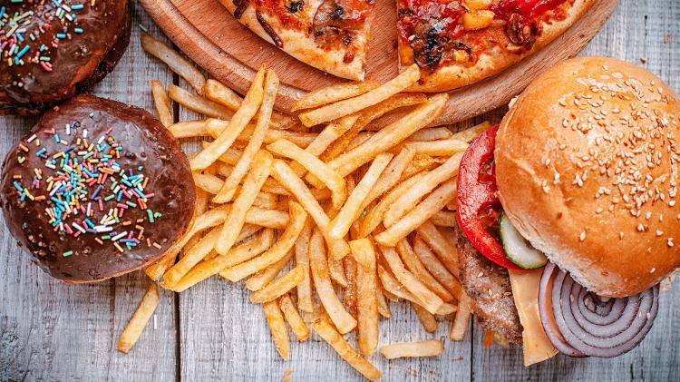 Fast-food, hambúrguer, batata frita - Getty Images - Getty Images