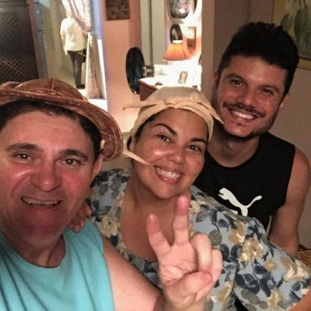 Batoré com Fabiana Karla e o diretor Rodrigo César nos bastidores do filme "Lucicreide vai pra Marte" - Arquivo pessoal - Arquivo pessoal
