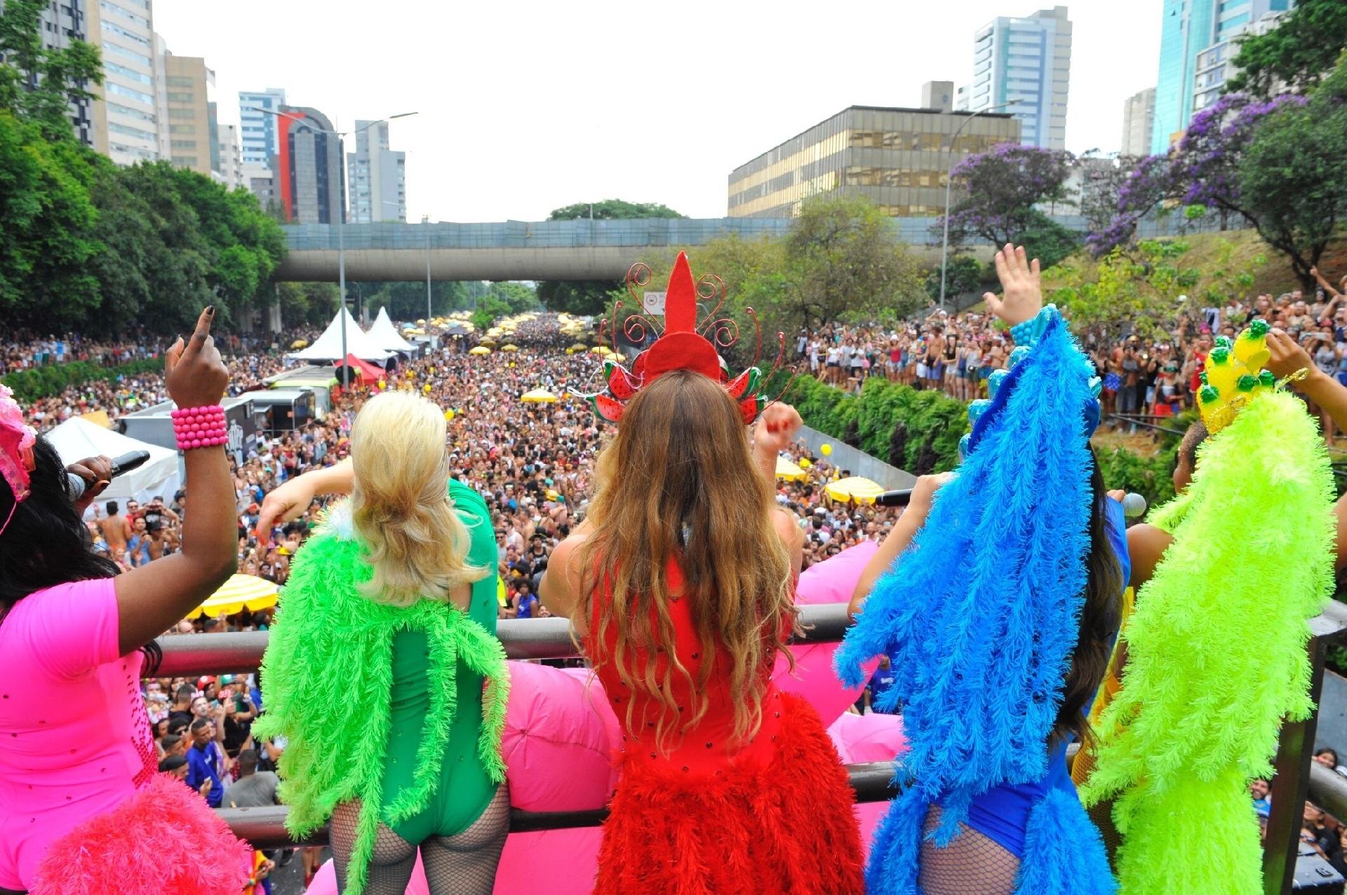 Lotado, bloco Chá do Rouge arrebata fãs e foliões em São Paulo - Samuel Chaves/Brazil News