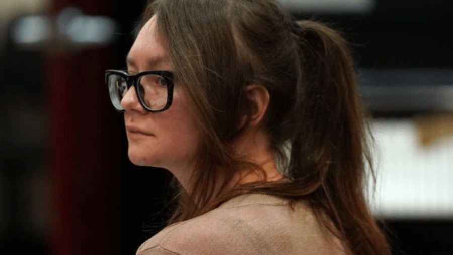 Anna Sorokin usou a falsa identidade de Anna Delvey e se passou por uma bilionária alemã 